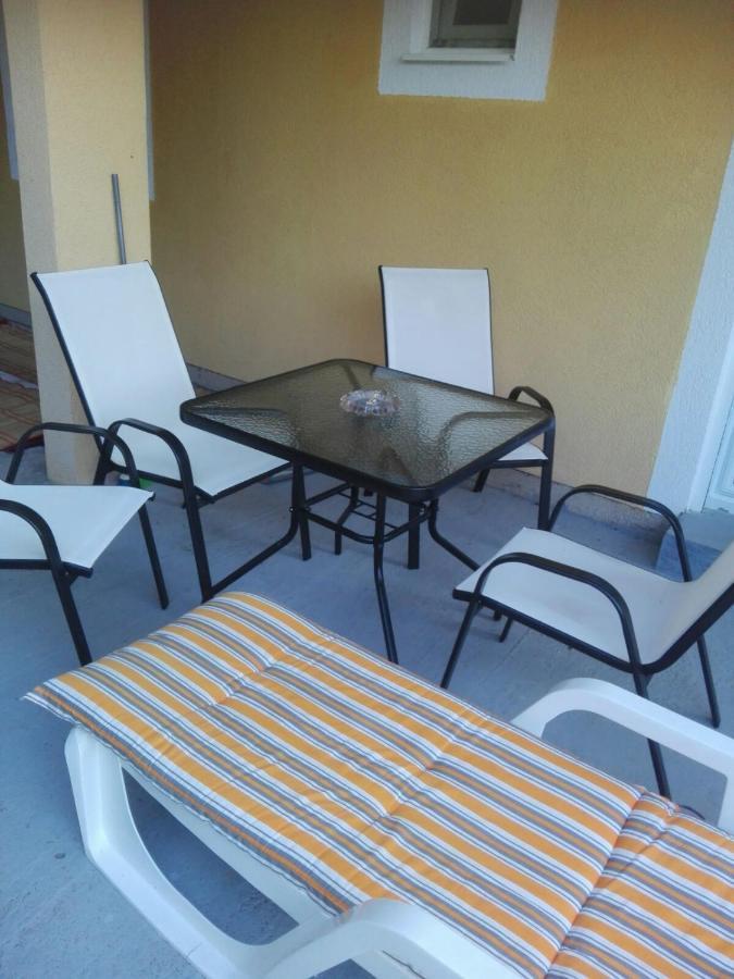 Ruza Vetrova Apartment Бар Екстериор снимка