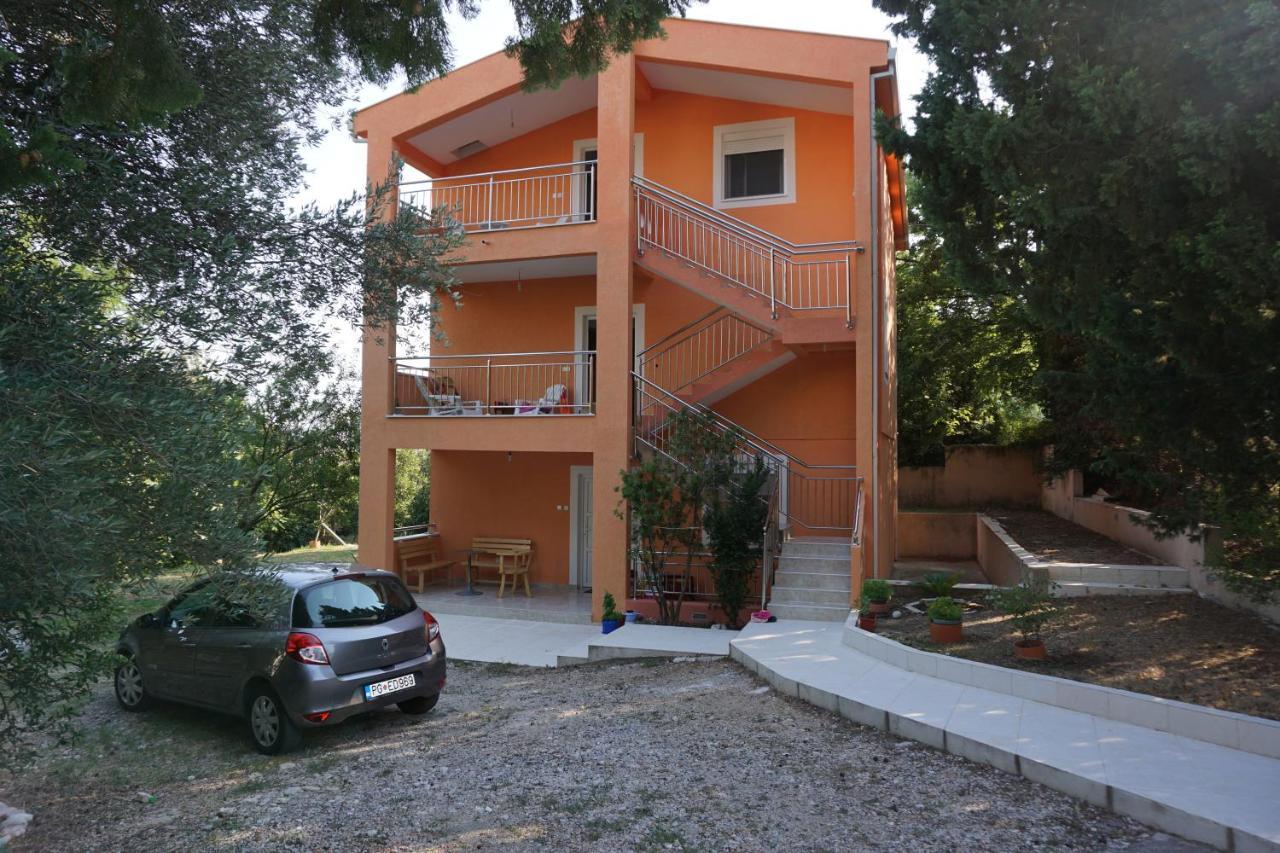 Ruza Vetrova Apartment Бар Екстериор снимка