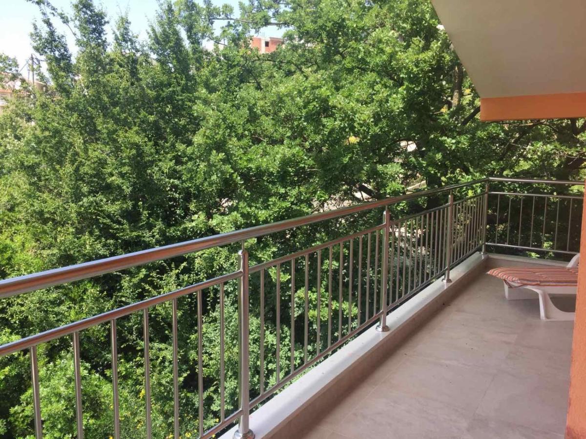 Ruza Vetrova Apartment Бар Екстериор снимка