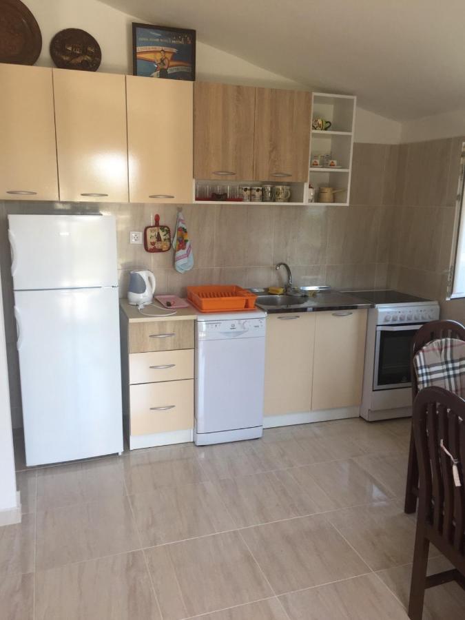 Ruza Vetrova Apartment Бар Екстериор снимка