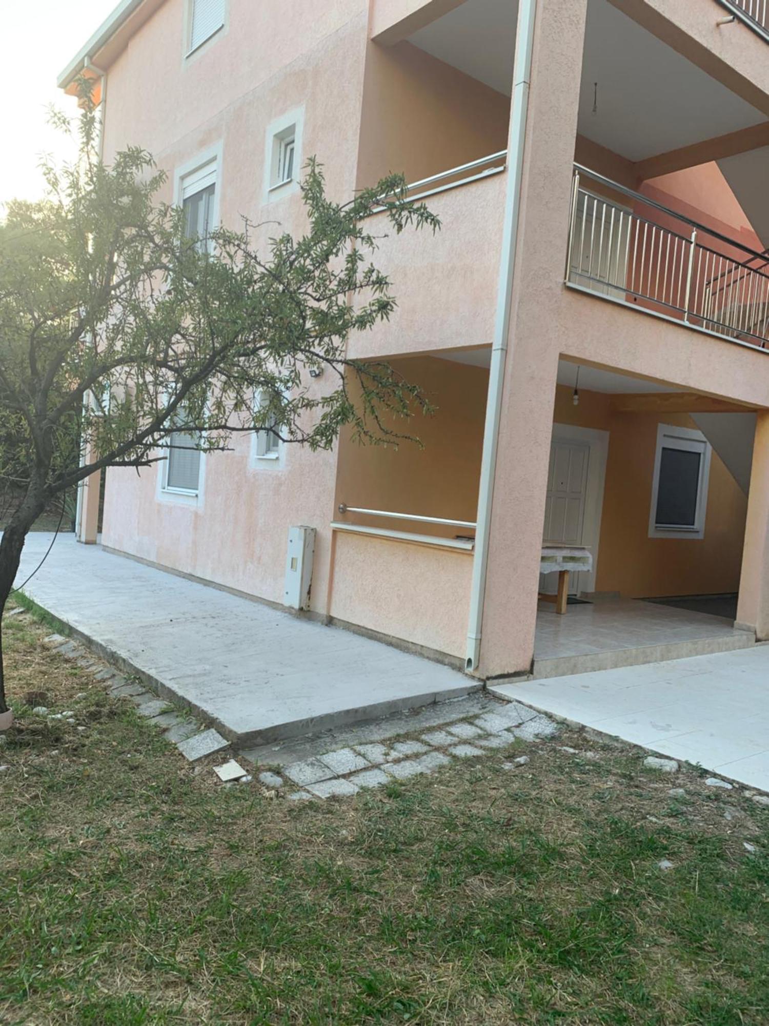 Ruza Vetrova Apartment Бар Екстериор снимка