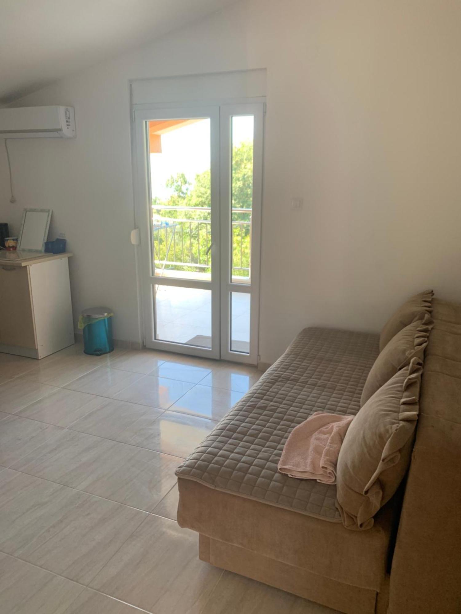Ruza Vetrova Apartment Бар Екстериор снимка
